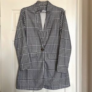 Navy houndstooth blazer